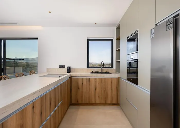 빌라 Maninee-bespoke Villa-pool -bbq-seaview 하니아