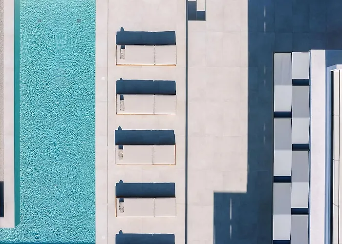 Maninee-bespoke Villa-pool -bbq-seaview 빌라 하니아