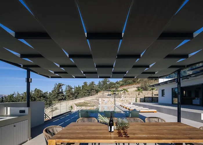 Maninee-bespoke Villa-pool -bbq-seaview 빌라 하니아