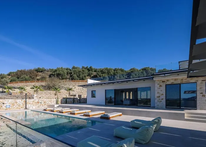 Maninee-bespoke Villa-pool -bbq-seaview 빌라