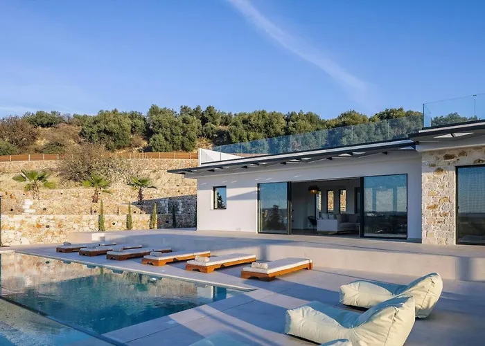 Maninee-bespoke Villa-pool -bbq-seaview *