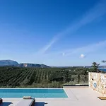 Maninee-bespoke Villa-pool -bbq-seaview 빌라