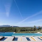 Maninee-bespoke Villa-pool -bbq-seaview 빌라