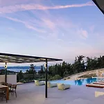 Maninee-bespoke Villa-pool -bbq-seaview 빌라 하니아