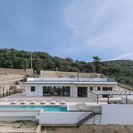Maninee-bespoke Villa-heated Pool -bbq-seaview Вілла Ханья (Крит)