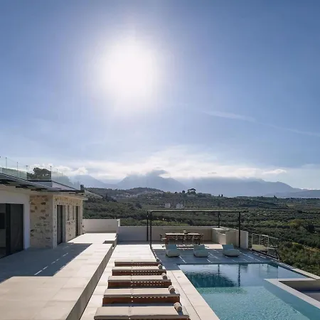 Maninee-bespoke Villa-heated Pool -bbq-seaview Вілла Ханья (Крит)