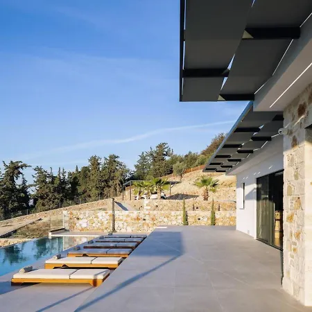 Maninee-bespoke Villa-heated Pool -bbq-seaview