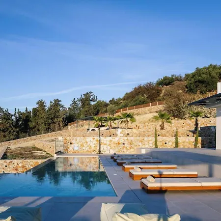 Maninee-bespoke Villa-heated Pool -bbq-seaview Вілла Ханья (Крит)