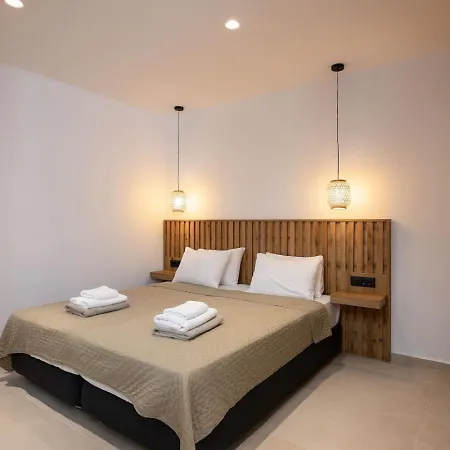 Maninee-bespoke Villa-heated Pool -bbq-seaview