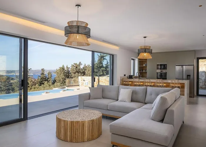 Maninee-bespoke Villa-pool -bbq-seaview Chania (Crete)