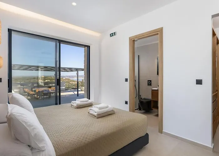 Maninee-bespoke Villa-pool -bbq-seaview * Chania (Crete)