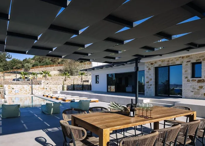 Maninee-bespoke Villa-pool -bbq-seaview