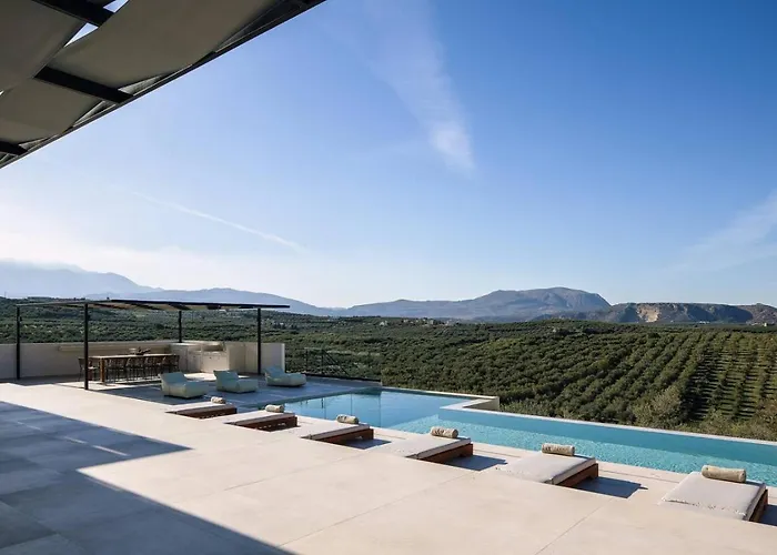 Villa Maninee-bespoke Villa-pool -bbq-seaview Chania (Crete)