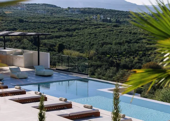 Вилла Maninee-bespoke Villa-pool -bbq-seaview *