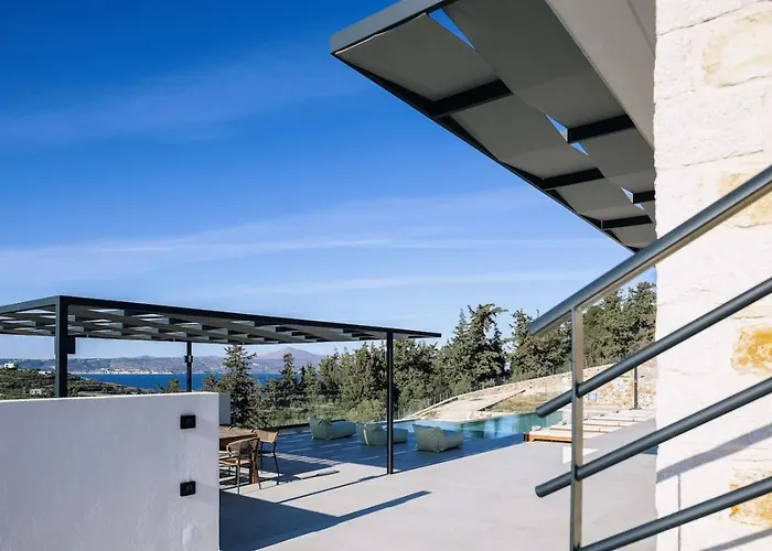 Maninee-bespoke Villa-pool -bbq-seaview