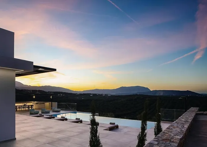 Maninee-bespoke Villa-pool -bbq-seaview Вилла *