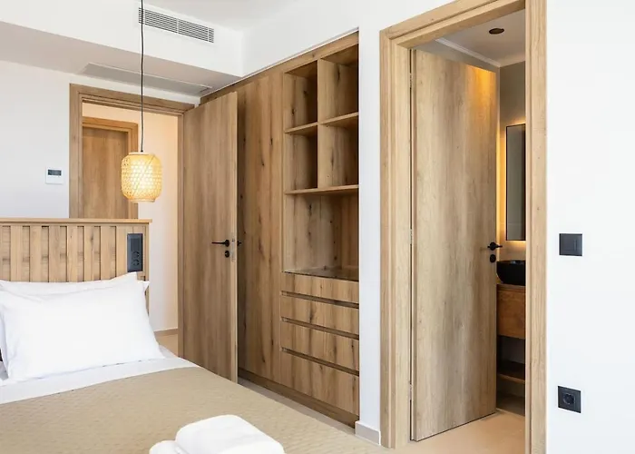 Maninee-bespoke Villa-pool -bbq-seaview Вилла